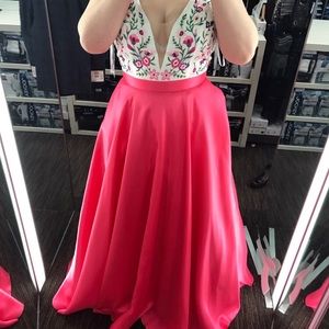 Prom dress only worn once!!!